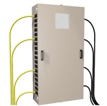 Настенный шкаф для организации точки перехода "наружный/внутренний кабель" до 864 обычных волокон или 2592 Ribbon волокон (Fiber Entrance Cabinet) до 36 поддонов для сплайсов, 1575х813х330, цвет: белый