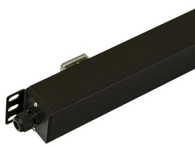 Hyperline SHE19-8IEC-S-CB Блок розеток для 19" шкафов, горизонтальный, 8 розеток IEC320 C13, выключатель в подсветкой, без кабеля питания, клеммная колодка 16A, 250В, 482.6x44.4x44.4мм (ШхГхВ), корпус алюминий, черный