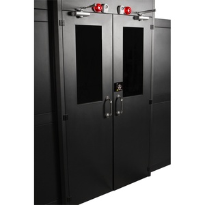 Распашные двери коридора 1200 мм для шкафов LANMASTER DCS 48U, стекло, без замка